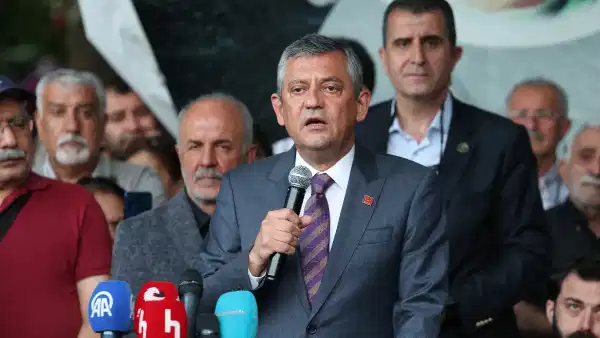 CHP'de 'Hain Kemal' krizi: 63 üyenin üyeliği askıya alındı