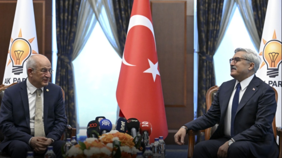 CHP heyeti AKP ile bayramlaştı: Vekilden dış politika övgüsü