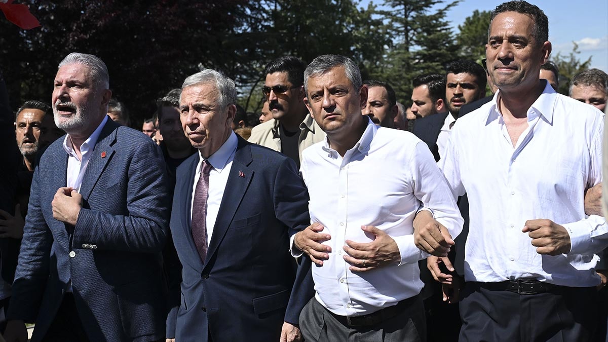 CHP'de önümüzdeki hafta kritik: Özel ve ekibine ihraç iddiası