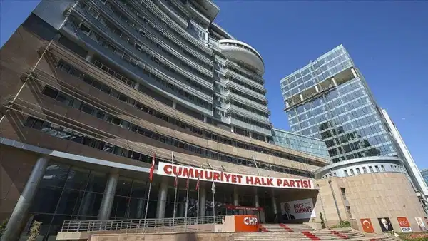 CHP internet sitesinden PM ve MYK üyelerinin isimleri kaldırıldı