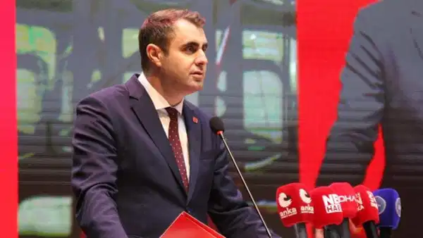 CHP İzmir İl Başkanlığı'nın Facebook hesabına el konuldu