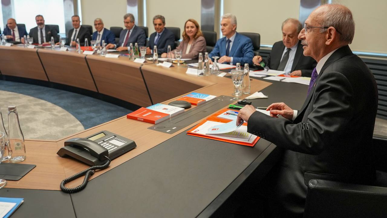 CHP'de Kılıçdaroğlu Başkanlığında Olağanüstü MYK Toplantısı