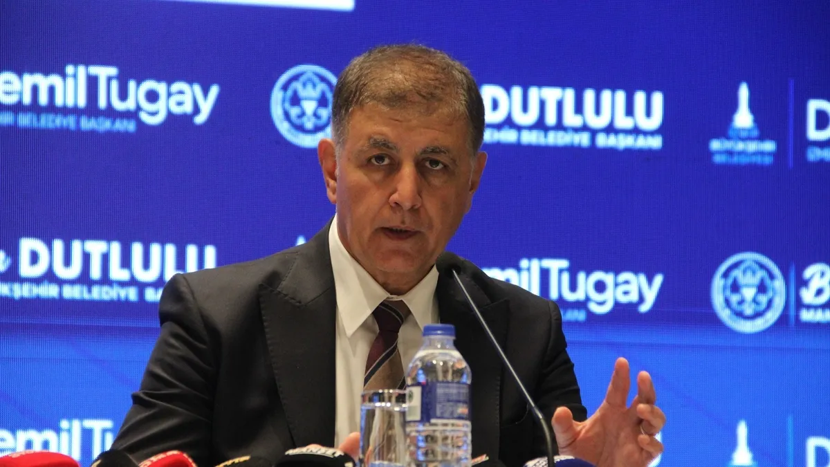 CHP'de koltuk kavgasında Cemil Tugay'ın silikon siyaseti! Perde arkasındaki planları ortaya çıktı