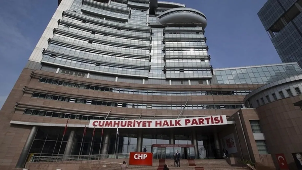 CHP'de küfürleşme krizi: Kılıçdaroğlu ve Özel destekçileri birbirine girdi