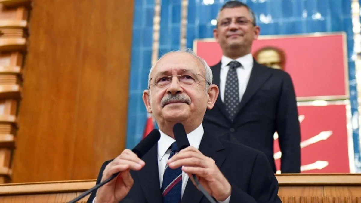 CHP'de kürsü kavgası büyüyor: Kılıçdaroğlu toplantıyı boykot etti, Özel'e destek
