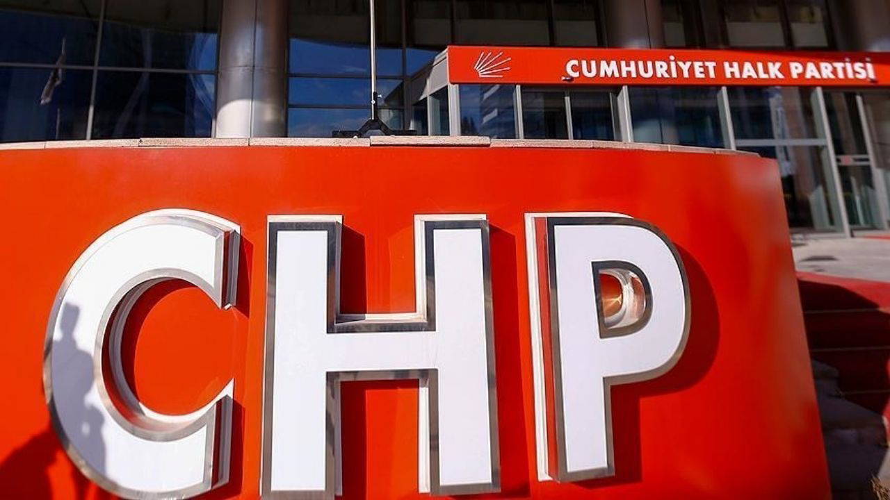 CHP'de kurultay krizi: 307 milletvekili demokrasi vurgusu yaptı
