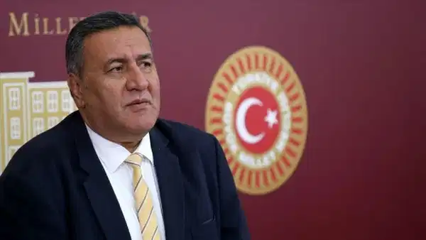 CHP'li Gürer'den flaş açıklama: Atatürk'ün partisinde kalıyorum