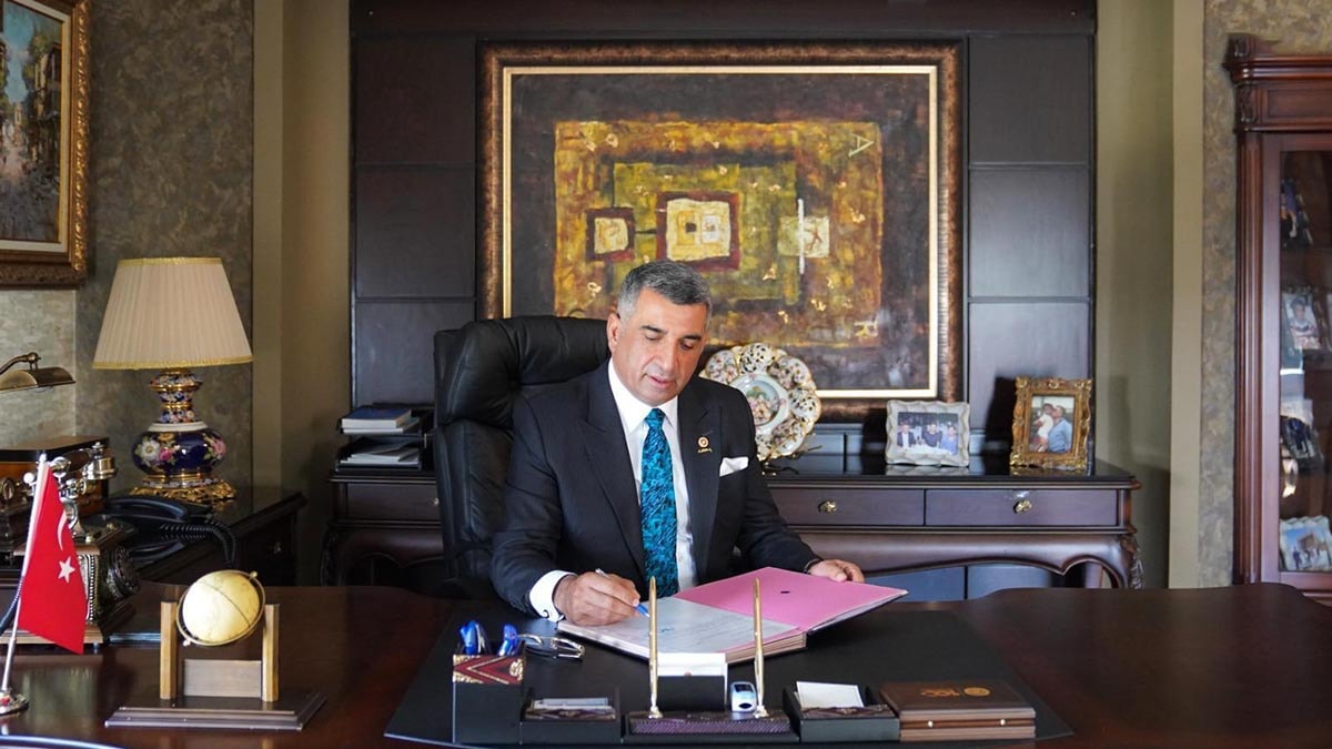 CHP'li Gürsel Erol yeni partisini resmen duyurdu