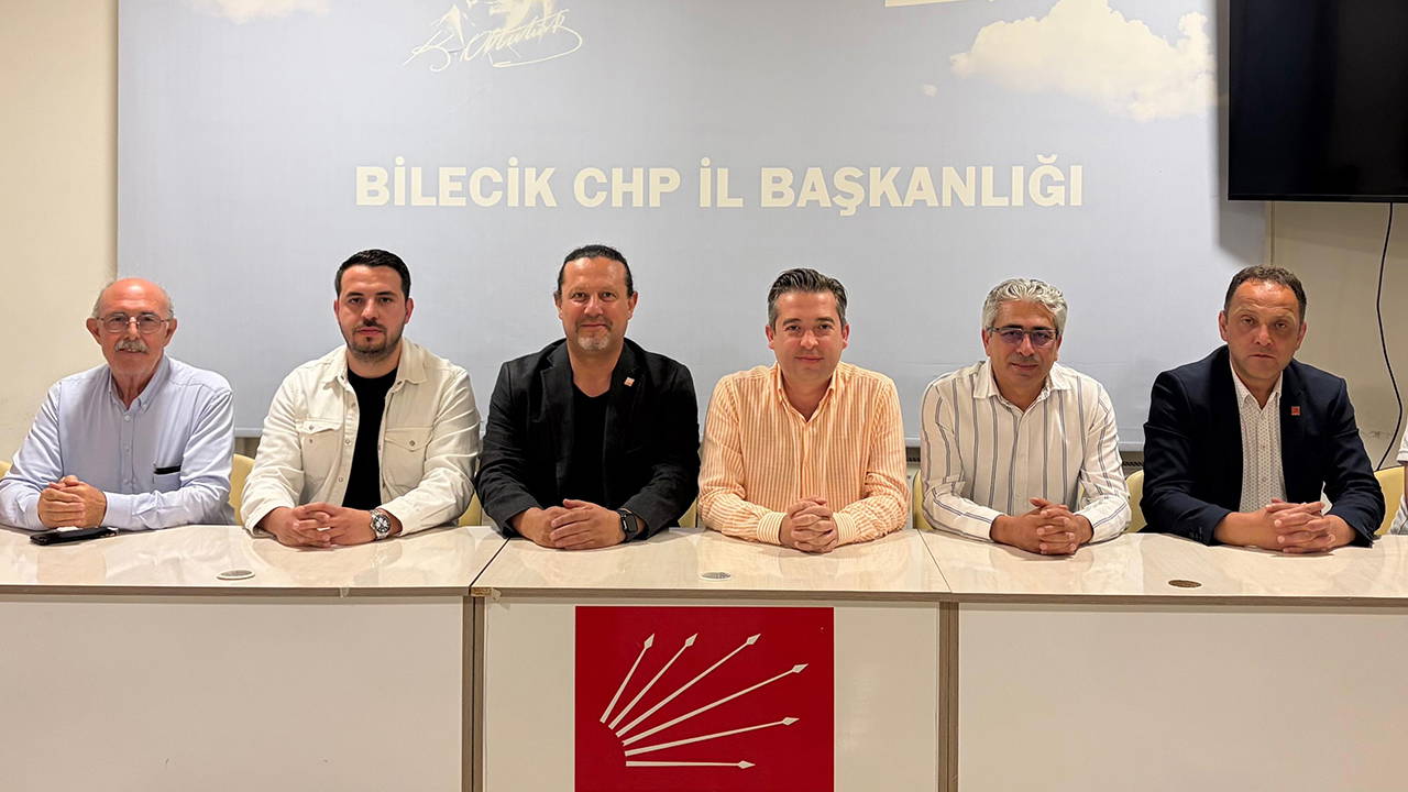 CHP'li ilçe başkanlarından Özel ve Özdemir'e destek: 'Örgüt iradesi üstünde tanımıyoruz