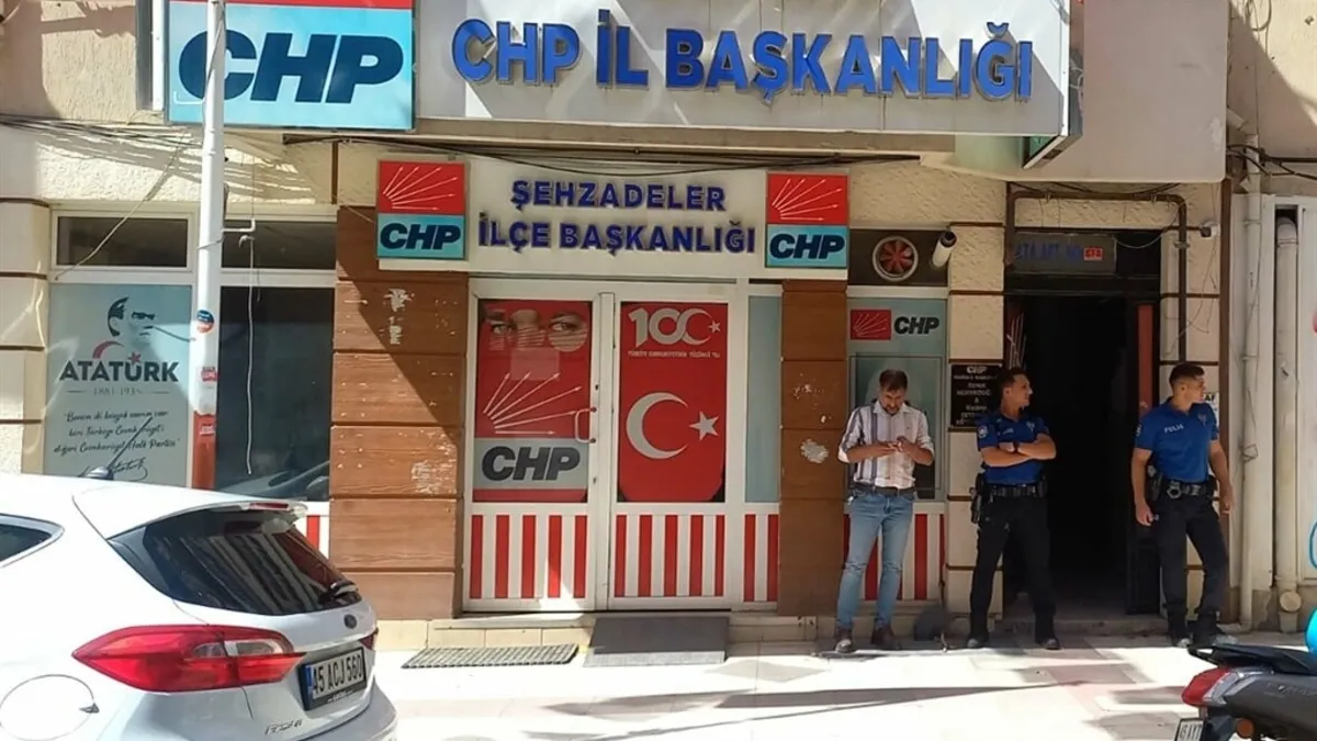 CHP Manisa İl Binasında Kavga: 1 Yaralı, 1 Kaçak