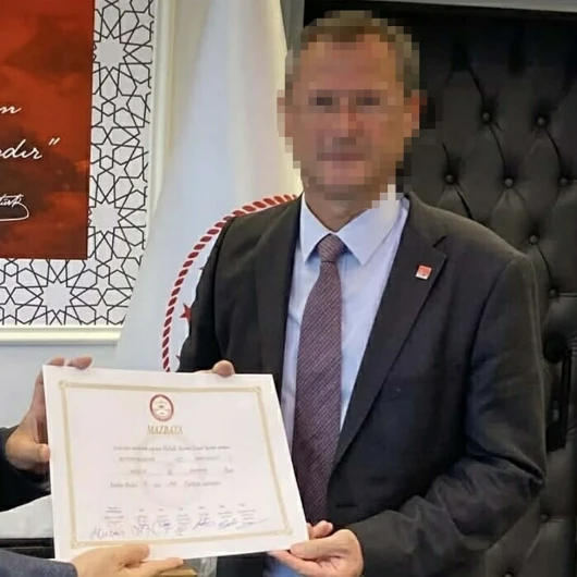 CHP'li Meclis Üyesi Pedofili Suçlamasıyla Partiden İhraç Edildi