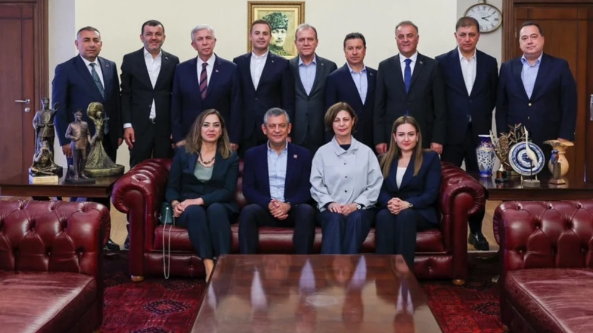 CHP'de Mutlak Butlan Sonrası Özgür Özel'e Destek Dalgası
