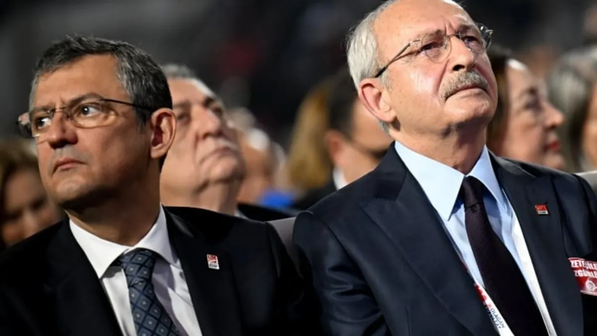 CHP'de polemik: Edebiyatçılar bildirisinde TSK benzeri imzalar
