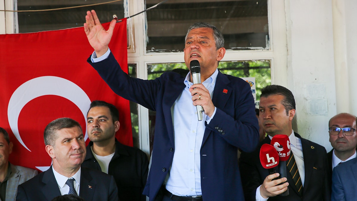 CHP'de Rota Belirsiz: Kılıçdaroğlu'nun Yanıtı Partideki Ayrışmayı Şekillendirecek