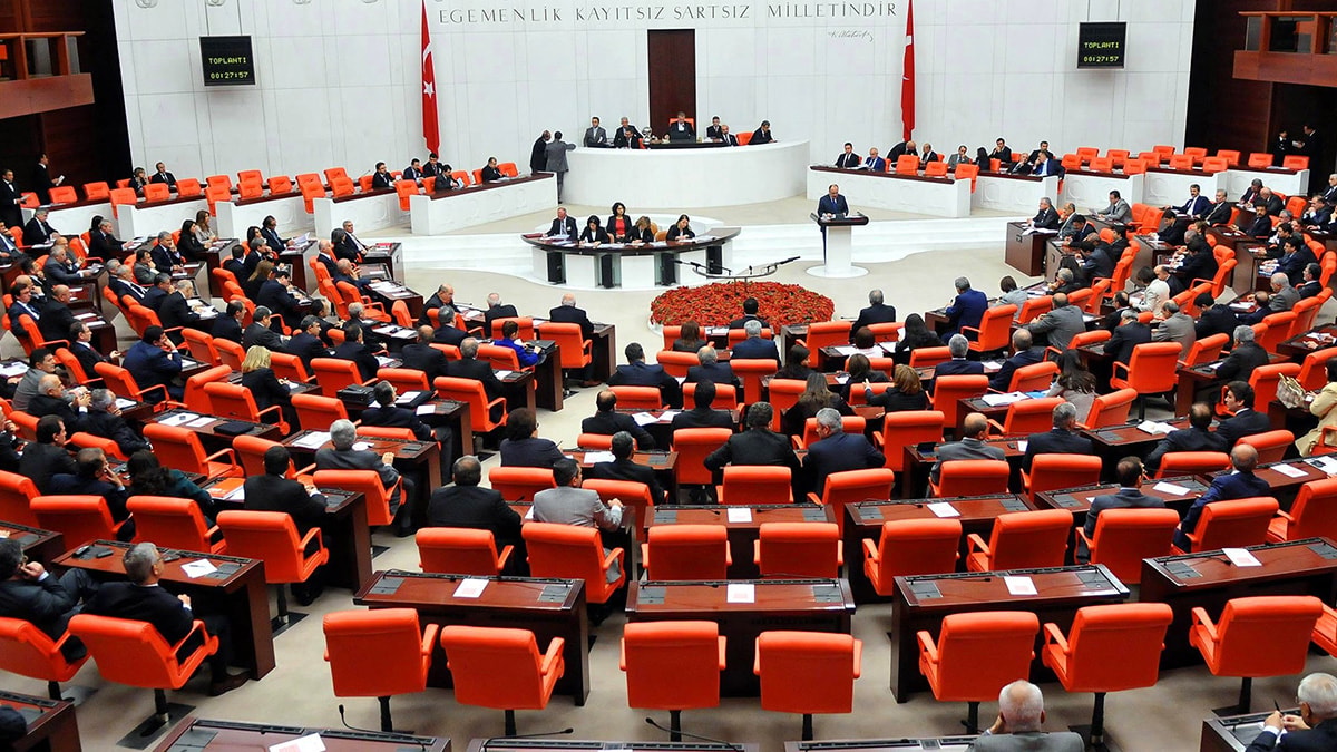 CHP'nin Sivas Katliamı Araştırma Önergesi AKP-MHP Oylarıyla Reddedildi