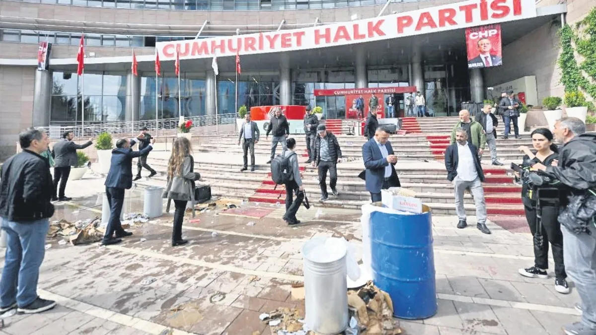 CHP'de Veri Sızıntısı İddiası: 1.9 Milyon Üye Bilgisi Ele Geçirildi