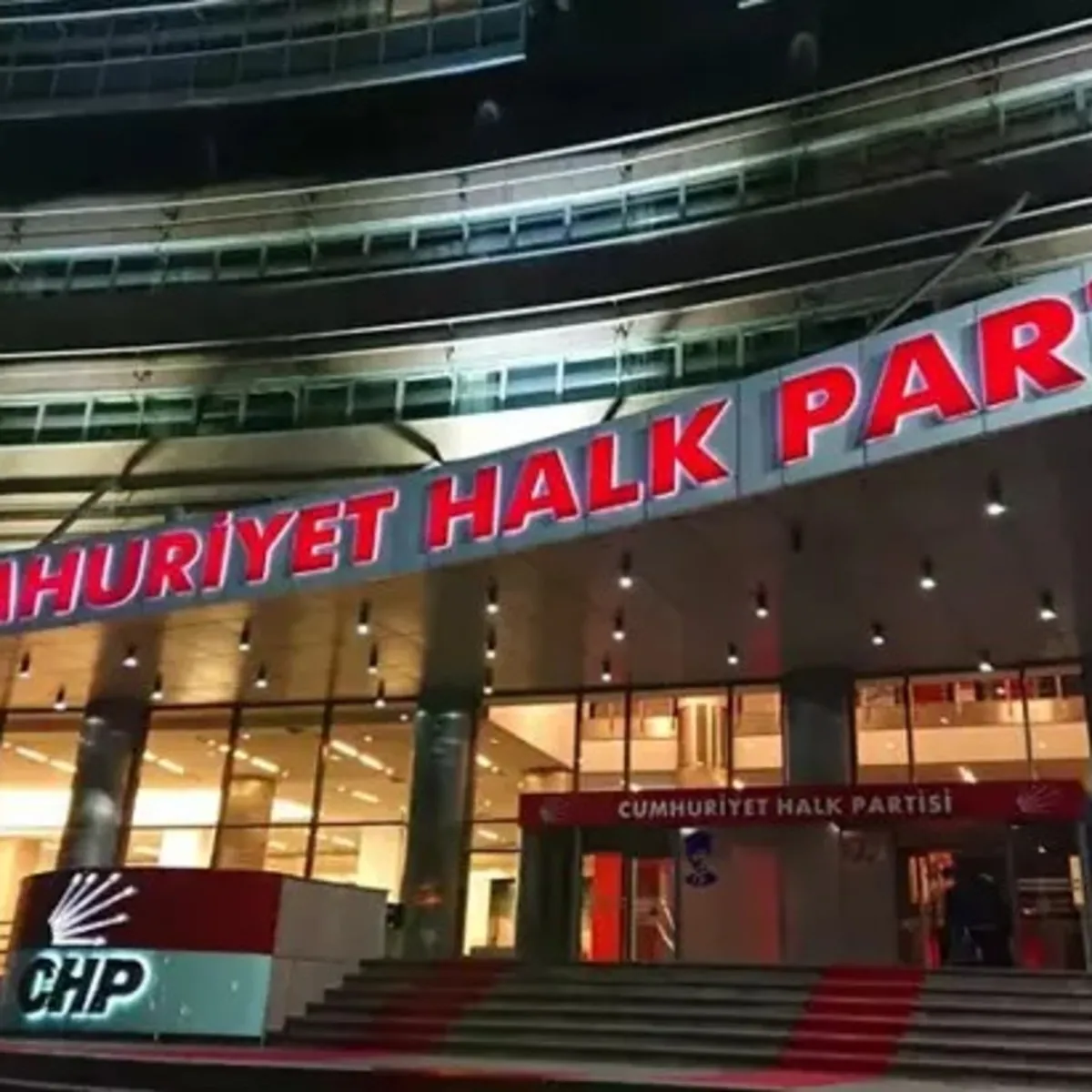 CHP YDK, 7 İl Başkanı ve Yücetürk'ün Tedbir İtirazlarını Reddetti