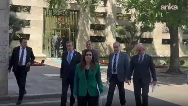 CHP'nin Yeni Grup Yönetimi TBMM Başkanı Kurtulmuş'u Ziyaret Etti