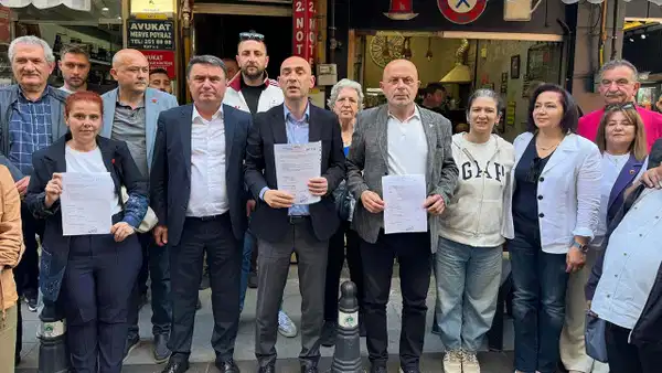 CHP Zonguldak örgütü olağanüstü kurultay için imza verdi: 'Bizler seçilmiş iradeyi temsil ediyoruz