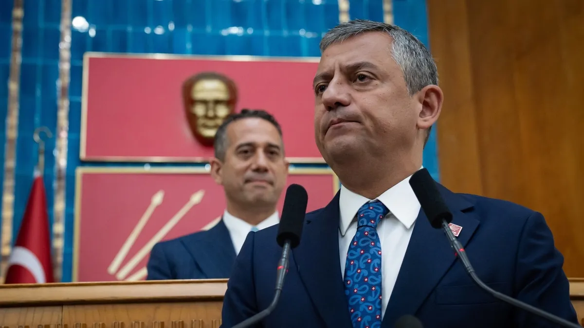 CHP'de 26 Temmuz krizi: Özel'den 'geri dönülmez eşik' uyarısı