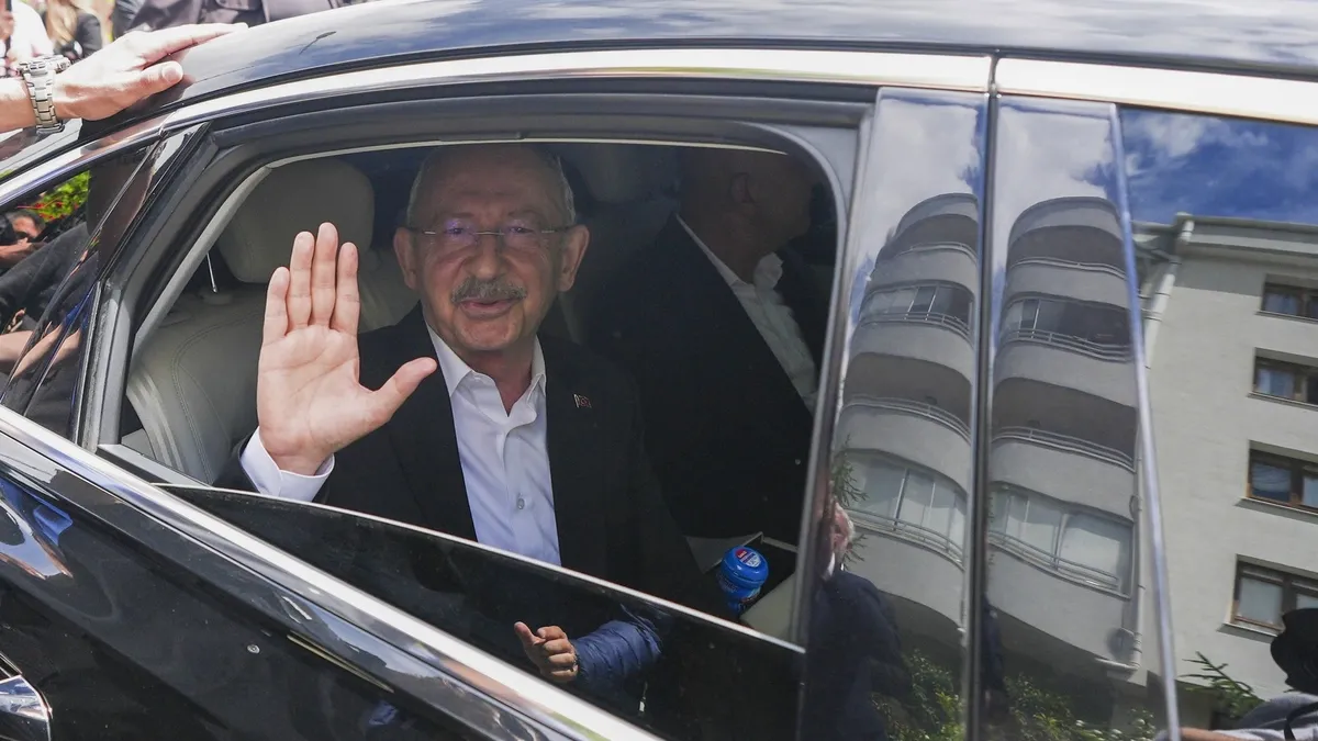 CHP'de 'aklan da gel' formülü: İmamoğlu'na disiplin süreci