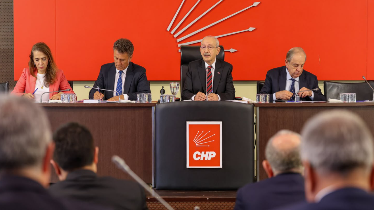 CHP'de 'Görünmez Parti Meclisi' Dönemi: Kılıçdaroğlu Atandı
