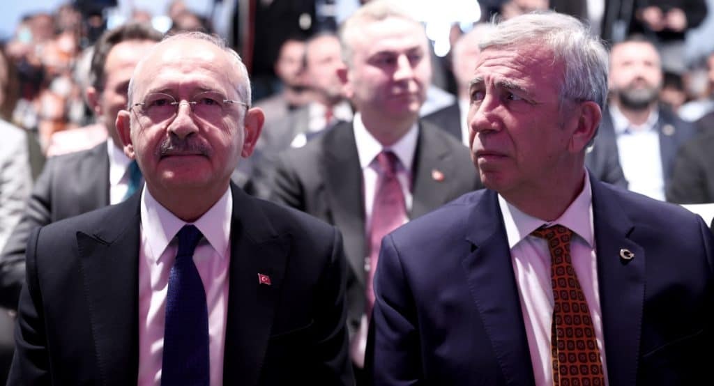 CHP'de İBB Alarmı: Mansur Yavaş'a Yönelik Beklenti Yükseliyor