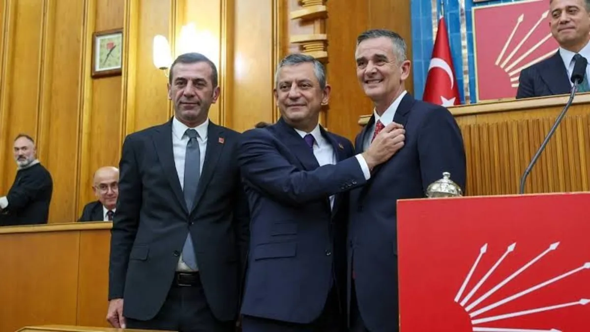 CHP'de ikinci istifa: Ümit Dikbayır da rozetini attı