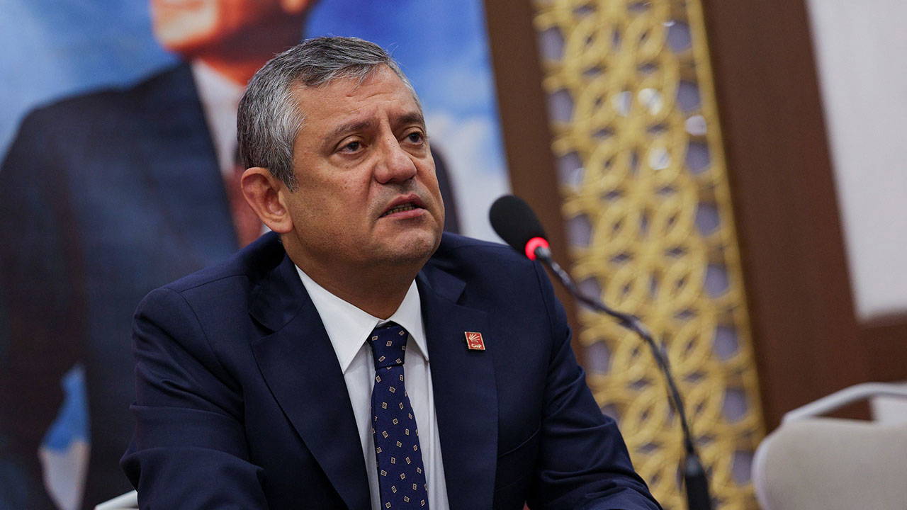 CHP'de kapalı grup toplantısı: Toplu istifa ve yeni parti sinyali
