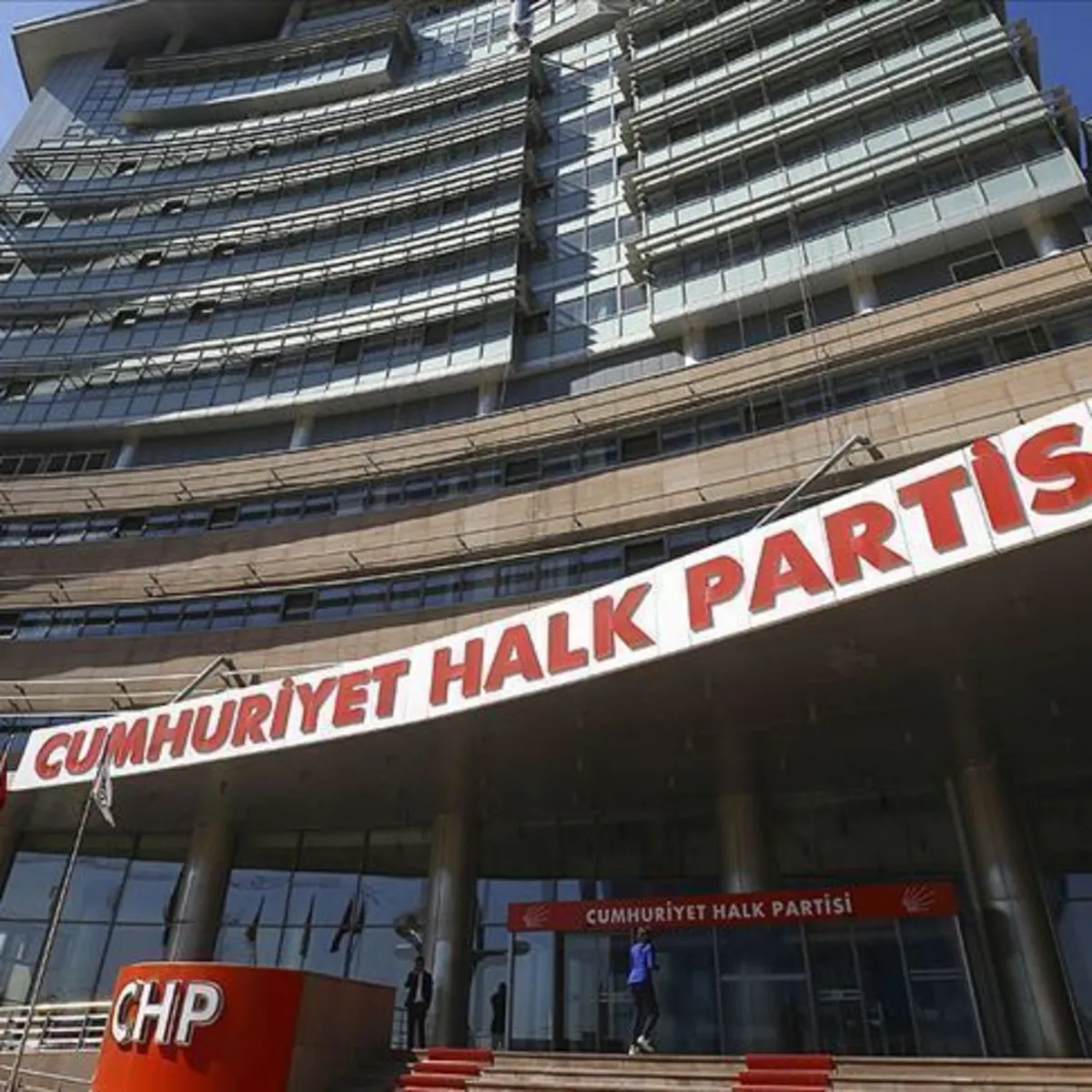 CHP'de kurultay krizi: Özel cephesinden seçim uyarısı
