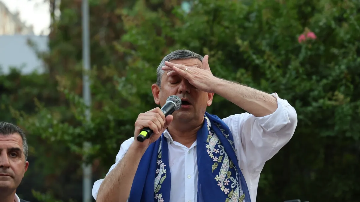 CHP'de 'olağanüstü' bölünme! Özel'den çağrı heyeti başvurusu