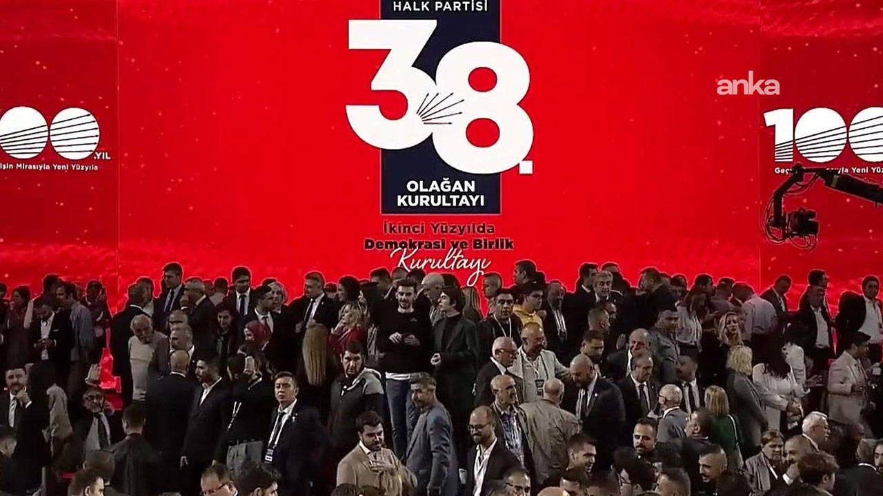 CHP'de olağanüstü kurultay talebi: 28 PM üyesi destekliyor