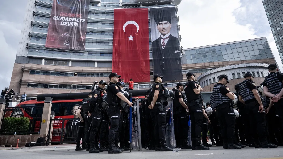 CHP'de tahliye krizi: Bakan Çiftçi'den açıklama