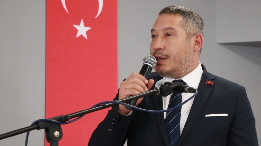 CHP'den AKP'ye geçen belediye başkanına neşterli saldırı girişimi iddiası