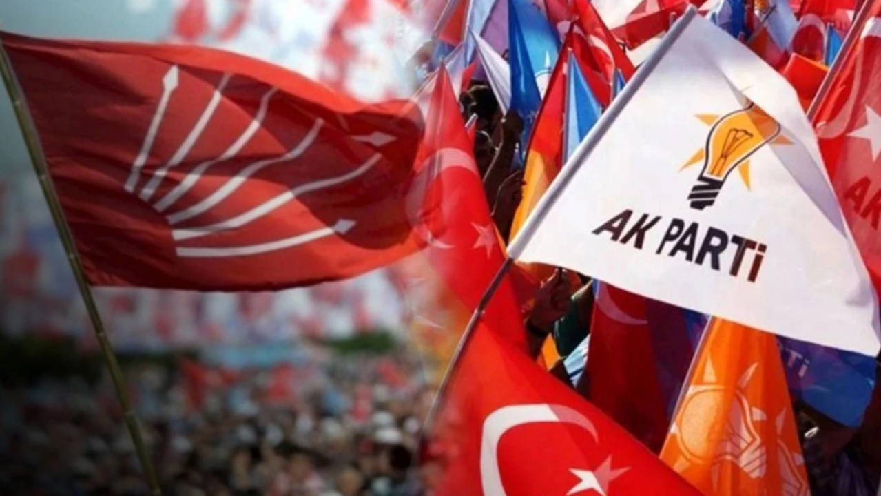 CHP'den İstifa Eden Meclis Üyesi AKP'ye Katıldı