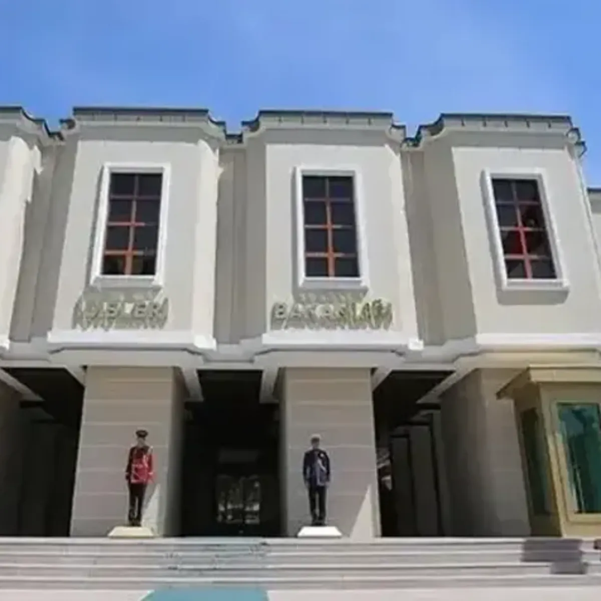 CHP'li 2 Belediye Başkanı görevden uzaklaştırıldı