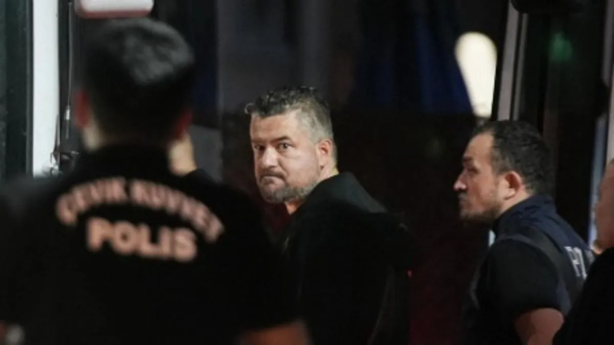 CHP'li Buca Belediye Başkanı Görkem Duman görevden uzaklaştırıldı