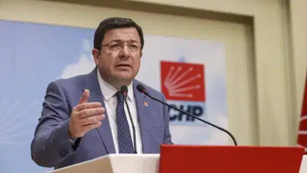 CHP'li Çanakkale Belediye Başkanı Muharrem Erkek, Özgür Özel'in kuracağı yeni partiye katılacak