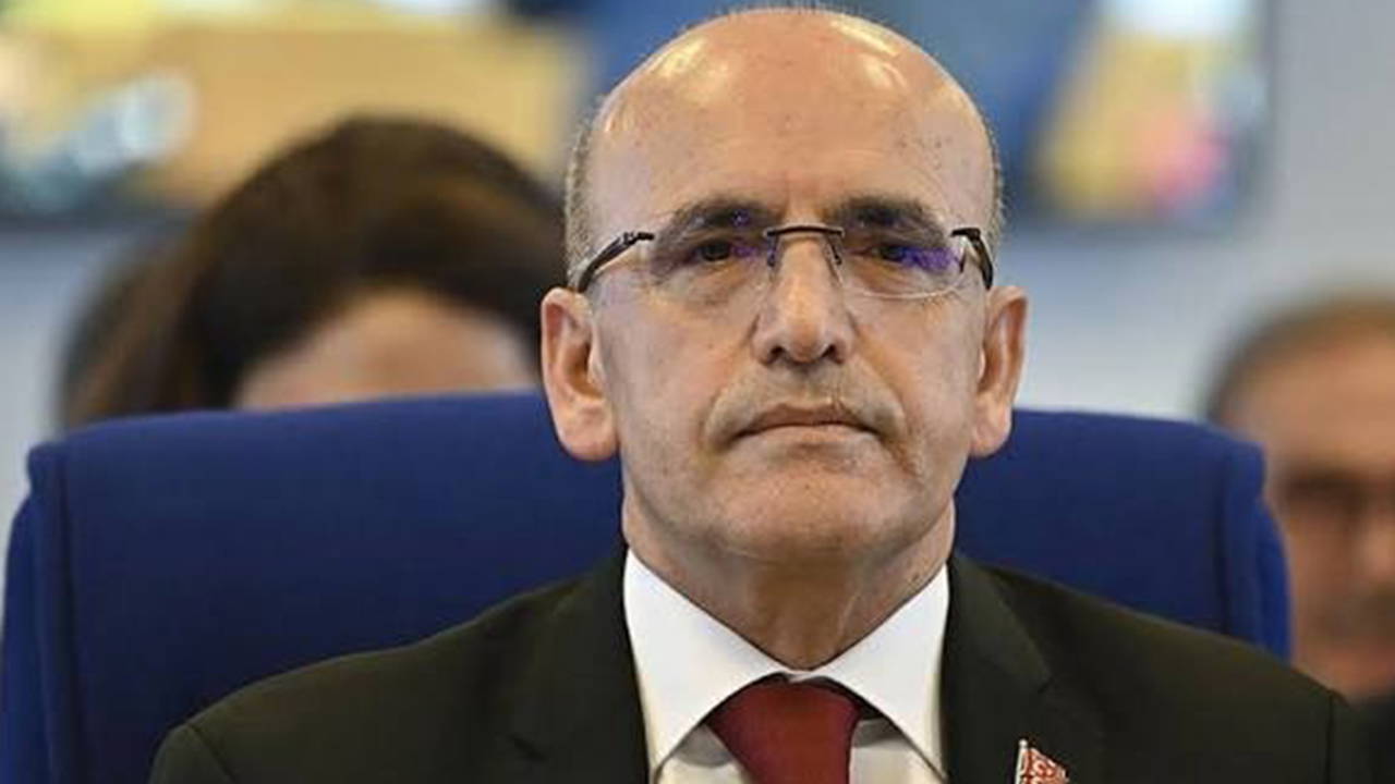 CHP'li Genç: Her 100 lira verginin 24 lirası faize gitti