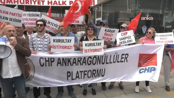 CHP'li Gönüllülerden Acil Kurultay Çağrısı