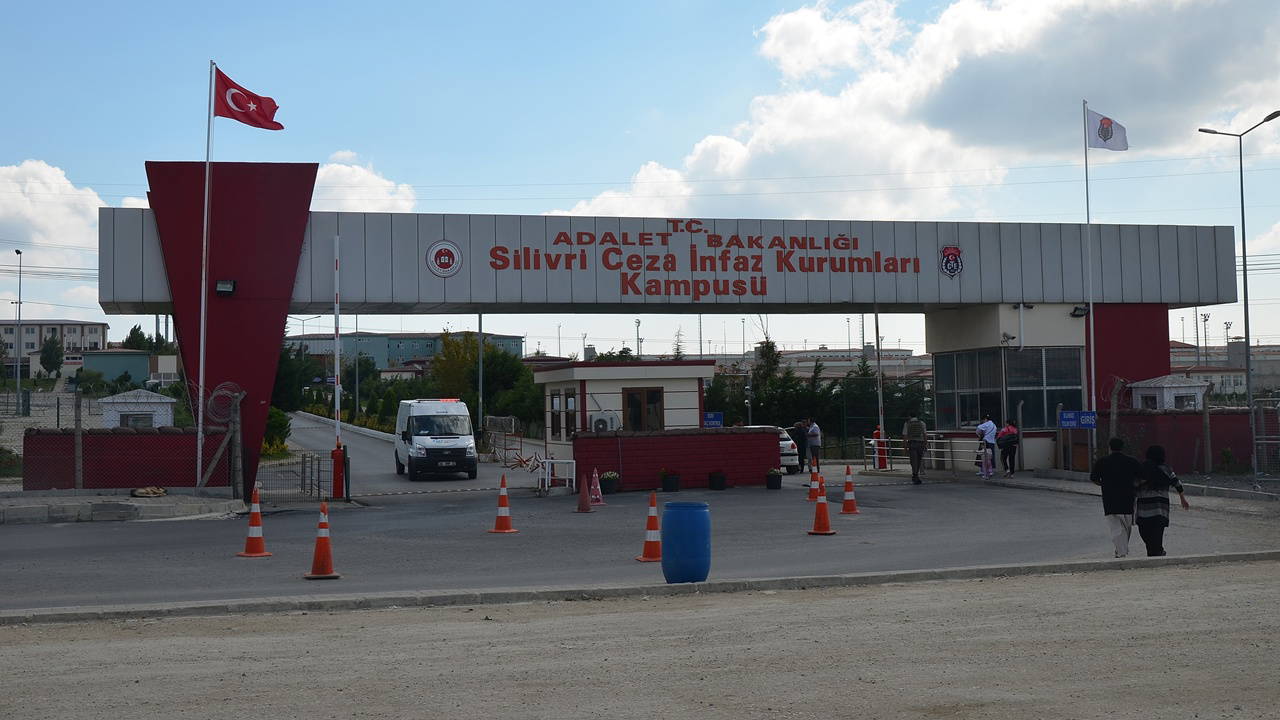 CHP'li Günaydın: Silivri'den gece nakilleri başladı, İBB davası tutukluları sevk ediliyor