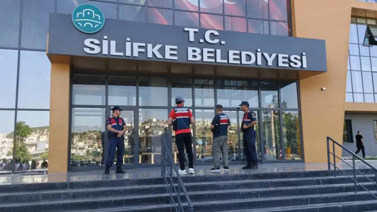 CHP'li Silifke Belediyesi'ne operasyon: Başkan Yardımcısı gözaltında
