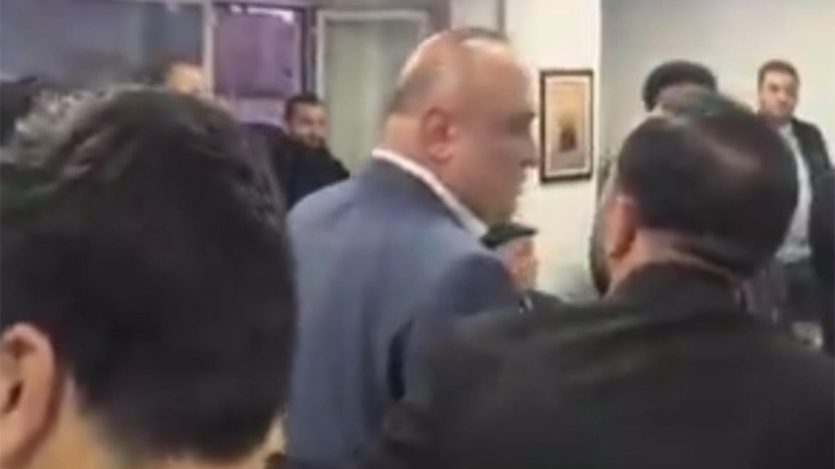 CHP’li vekile parti binasında protesto: Üç gündür neredeydin