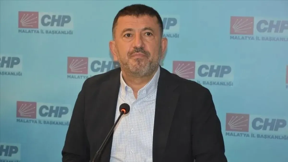 CHP'li Veli Ağbaba'nın yeğeni yolsuzluk soruşturmasında gözaltında