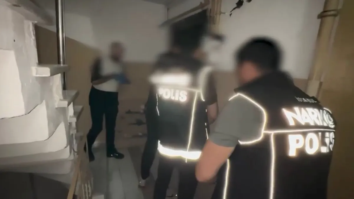 Çiçek ithalatı maskesiyle zehir ticareti! Uluslararası şebeke çökertildi: 5 örgüt üyesi tutuklandı