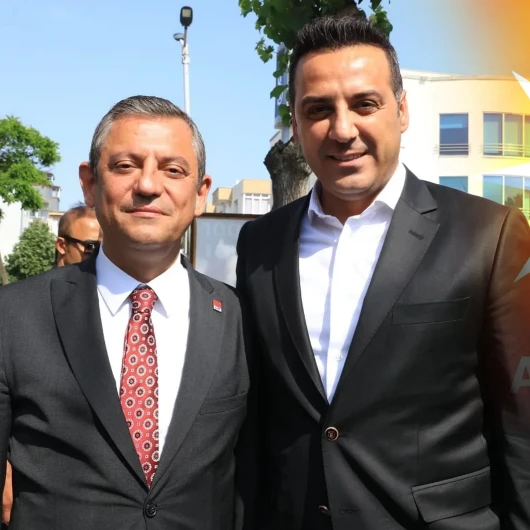 Çiğli Belediye Başkanı AK Parti'ye mi Geçiyor? İddia Siyaseti Karıştırdı