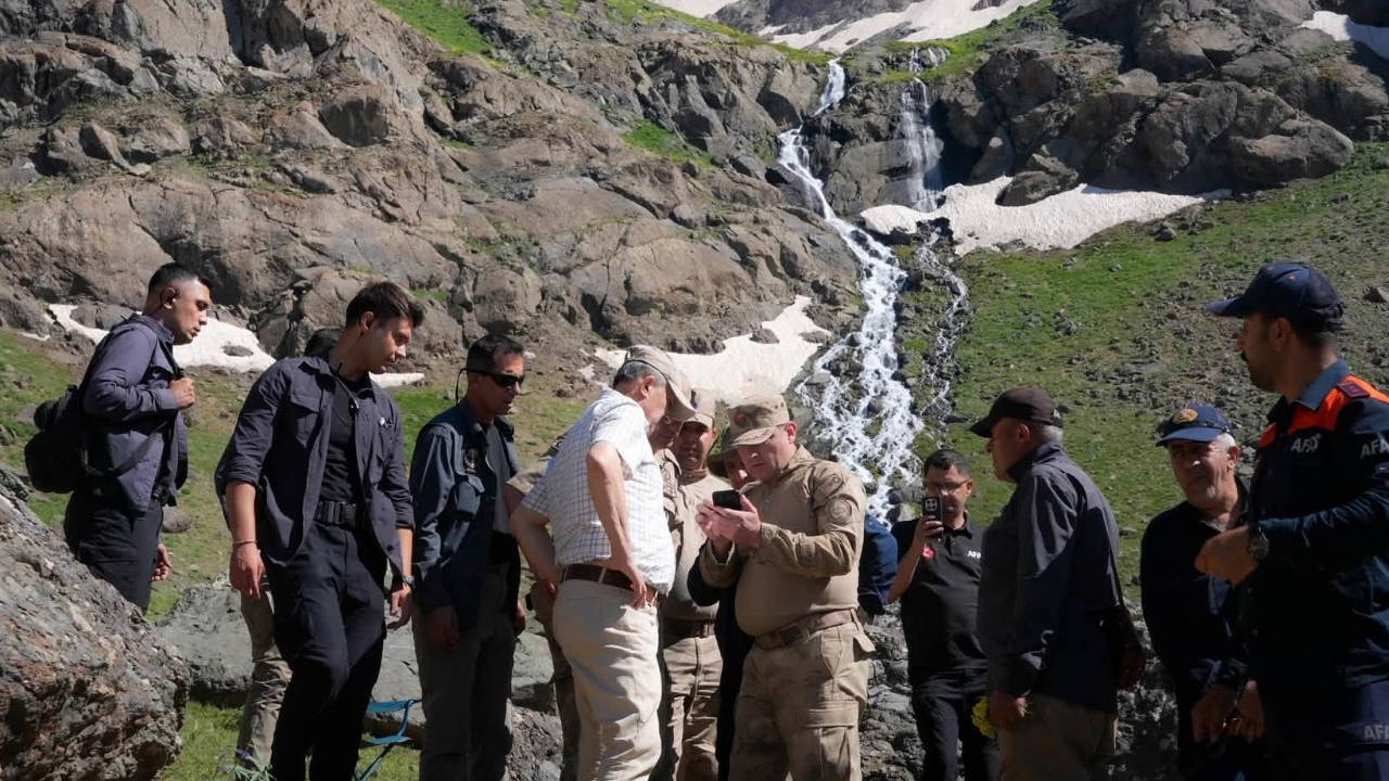 Cilo Sat Dağı'nda kaybolan dağcı için arama çalışmaları sürüyor