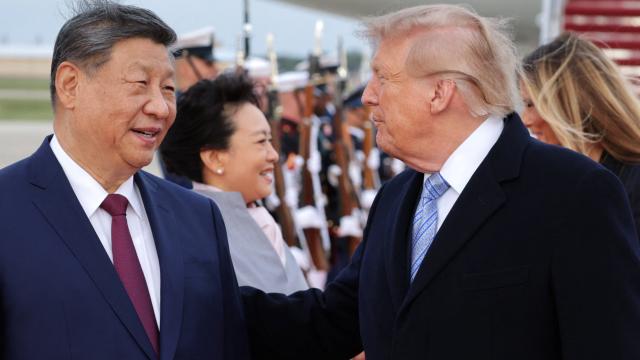 Çin Devlet Başkanı Şi 11 Yıl Sonra ABD'de: Trump ile Kritik Görüşme