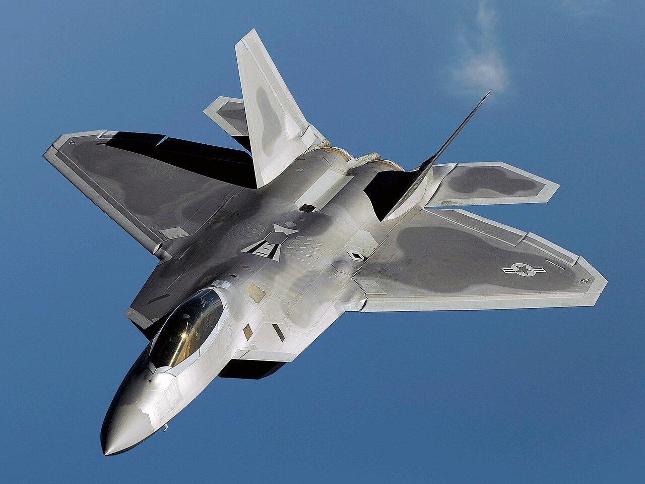 Çin'in Yeni Kızılötesi Takip Sistemi F-22 ve F-35'i Tehdit Ediyor