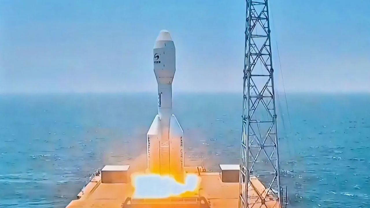 Çin'de Gravity-1 Roketiyle 9 Uydu Başarıyla Yörüngeye Yerleştirildi